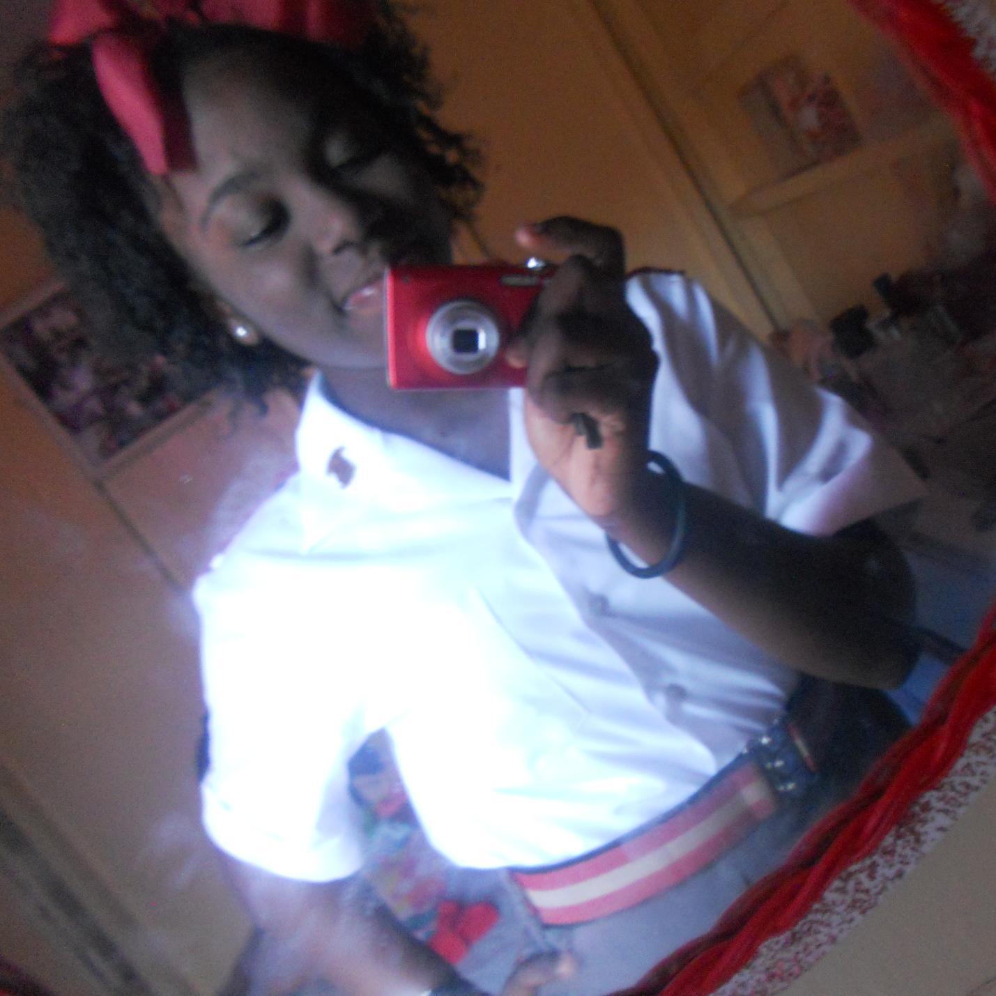 ♥13/10/99♥.. #NickiMinaj / Your words don't phase me !