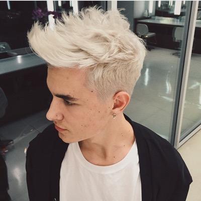 ☁ 1/6 Ricky follows 01/26 3:22 • - brazil | o2l, mattyb, johnnyo, chris & crawf collins |