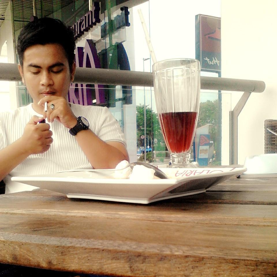 yayankpriangga's profile picture. 