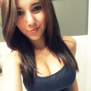 Mélanie, 22 years, Decoratrice ♥ Tu veux des followers c'est ici -- @ValentinFBRT