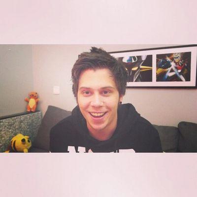 Directioner/5SOS/Vampette/ Hutcherson/Harry Potter/ Tributo/Divergentes/1999/Maria B mejor amiga/10 de julio WWAT'14/Rubius