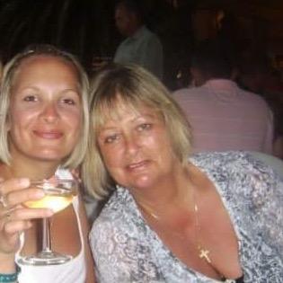 laurenscrappy's profile picture. 