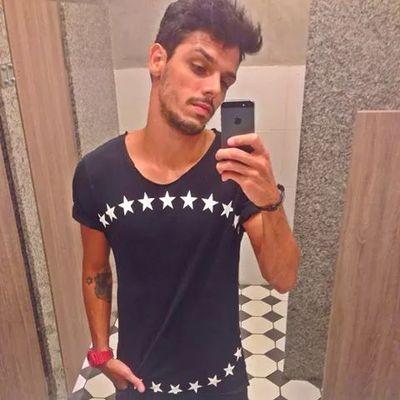 Conheça mais, julgue menos.