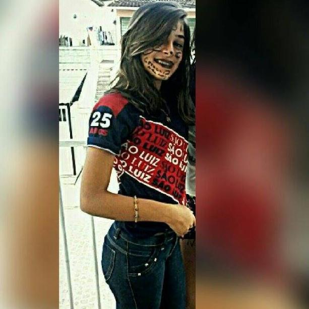 luna_biia's profile picture. digno de ser adorado só Deus ....