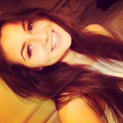 cant delete this twitter account ... NEW ONE IS - @anastasiaward28