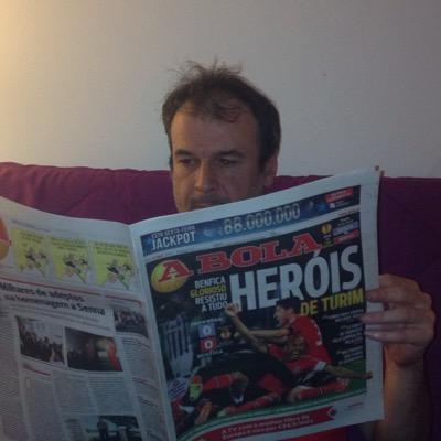 Journaliste et écrivain (Parties, Hachette) / Giornalista e scritore (Il paradiso del sesso, Newton&Campton)
