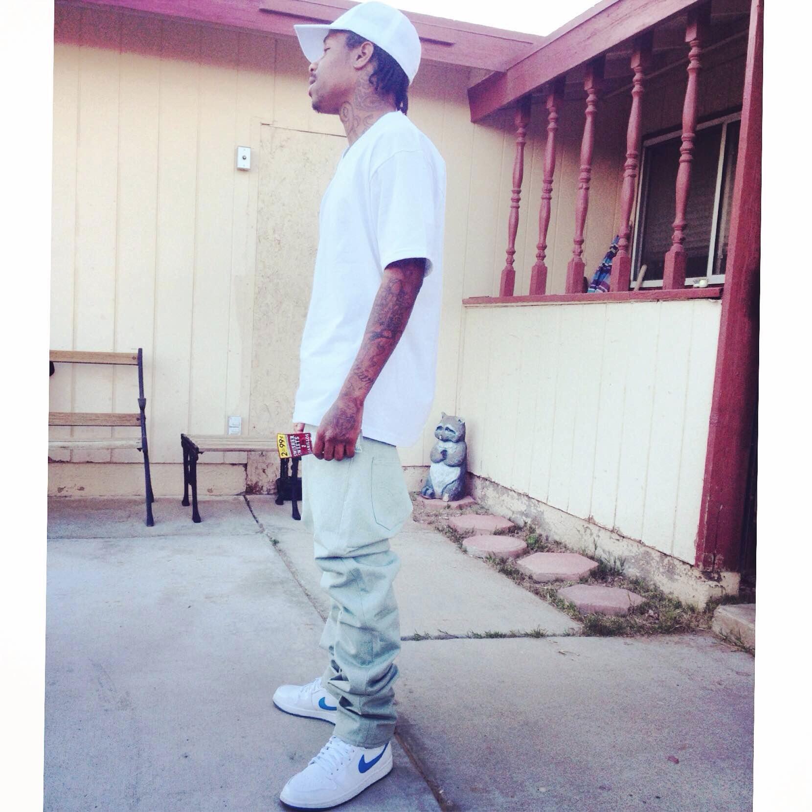 im a HUSSLA on ah MI$$ION WrongkindYoungkindRecords