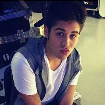 ❤ @zefelipecantor Te Amo mais q Noguetis ❤  Unf=Unf https://t.co/ZOlrysdnUR
 add lá