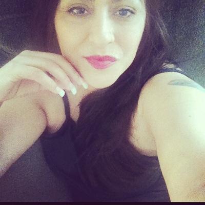 CrabbeLeddy's profile picture. if you dont like your circumstances in your life change it. because God made dirt'