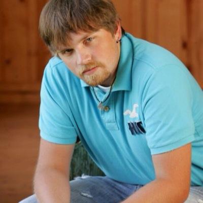 Student Affairs Professional| @murraystateuniv alumnus (M.A., B. S.)| Advocate @TWLOHA| Writer| Pronouns: he, him, his