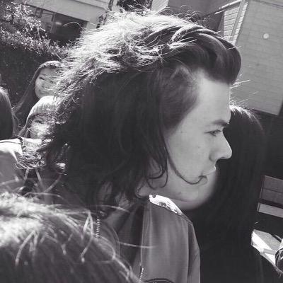 hiii follow @spacesrach because she gave you a free follow :)