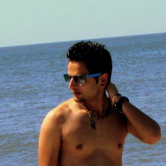 Modelling. Photography. Guitar. GYM. Health Freak. Most people don't even care that you are alive. Embrace this freedom.