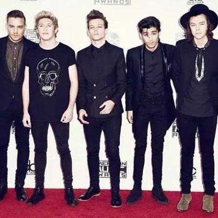 Soy amigable,Tengo 14 años. Amo a 1D , Restart. , M¡!xEr y 5sos SoOn l@ MeJoOr b@Nd@ dEl MuUnDoO ♥♥♥ :D ;)