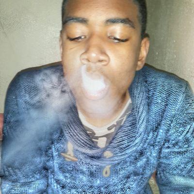 ayyee follow me 
Instagram: Ayyee_von
kik: King_tavon
my dreams 
&