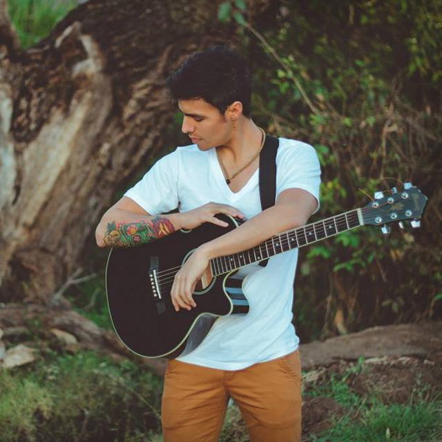 Imaginante y hacedor de música.