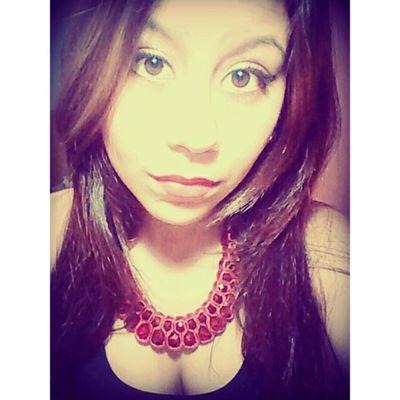 ~Empollona en el nivel 19, mi pasión es el baile: dembow, samba y danza del vientre. Técnico en Atención Sociosanitaria.