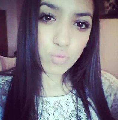 AyeAvrilRo's profile picture. 