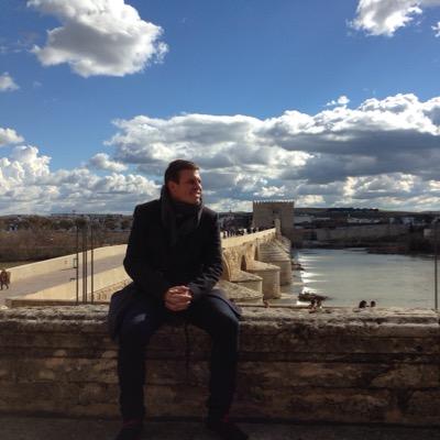 Algunas personas quieren que algo ocurra, otras sueñan con que pasara, otras hacen que suceda.