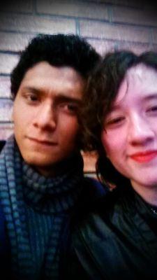 Entre los episodios de mi locura, tus ojos me guían a la realidad.