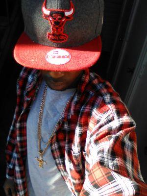 im 25 my family and music is my life i have a great passion for it and im looking to take it somewhere and make a career out of it