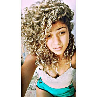 as vezes na vida voce tem qe esqucer o que voce quer, para comeca a entender o que voce realmente merece 3 *--* wathas 9-99949849 rs