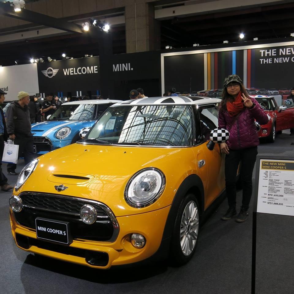 carolsagacity's profile picture. 