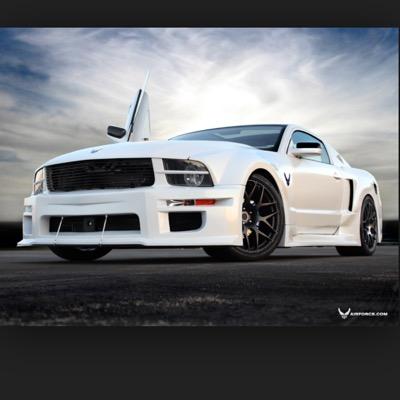 Huge New York Jets. fan huge fan of all kinds of racing proud uncle of 2 beautiful nieces big dale jr and jimmie johnson IG JFedeykoii