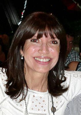 Área de Comunicación y Expresión Profesora Diana Serrago