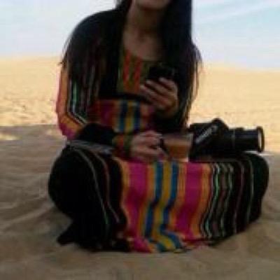 ‏‏أنَا مَلِكَــةَ فِي زَمِنْ كَثِرتْ فِيِ آلجَآرِيَآتْ ! أنَا غَآلِيَة فِي زَمَنْ رَخُصَتْ فِيِه آلفَتيـَـآتْ • المــــدينه المنــــوره ❤ الله يرحم ابوكِ