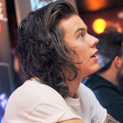 follow @temptationhes