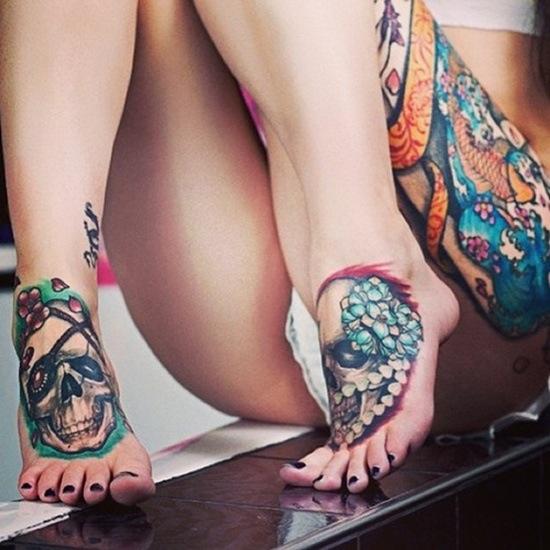 Posting beautiful feet of the world! Send in pictures of your feet& we'll post them!  SC:TeamFlwlssFeet                         Email:teamflawlessfeet@gmail.com
