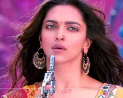 It's All About Fun & Entertainment & All The
Bollywood News!! ☺
Follow & Feel The Fun... ♥