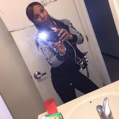 tasha242011's profile picture. 