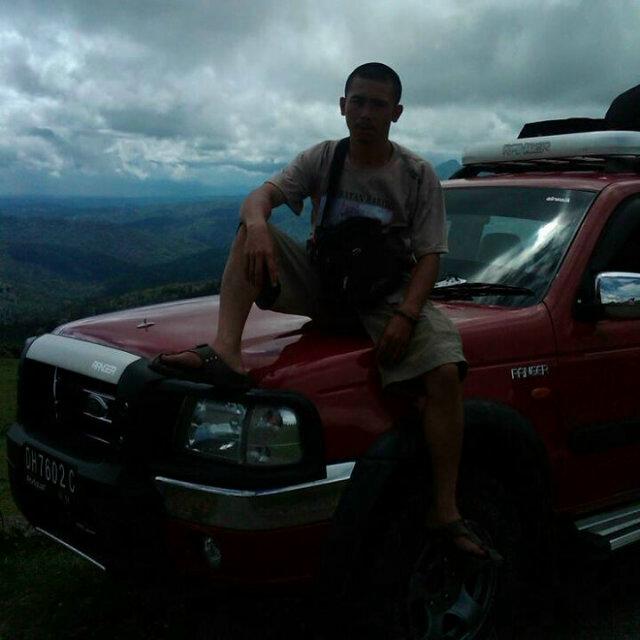 Dens111101's profile picture. Lihat dan contohlah padi makin berisi dia makin merunduk!!!