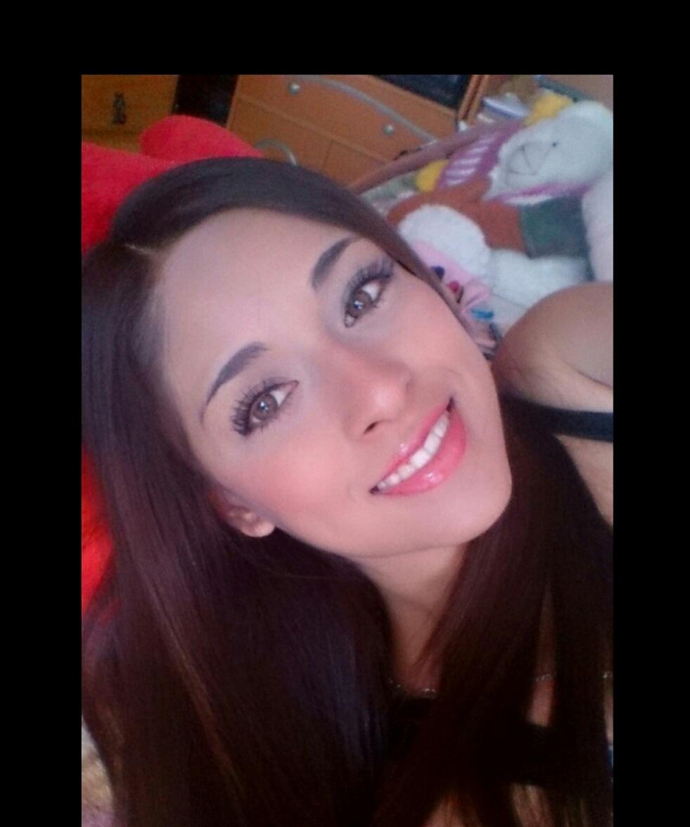 Ella tomo el camino de la izquierda. El el de la derecha, pero olvidaron algo... El mundo es Redondo.