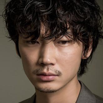 綾野剛がかっこいい A Twitter シュアリー サムデイ 岩崎秀人