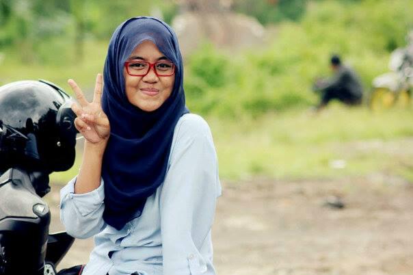 BANGKIT DARI KETERPURUKAN!
 MY NAME IS BELLA =))
