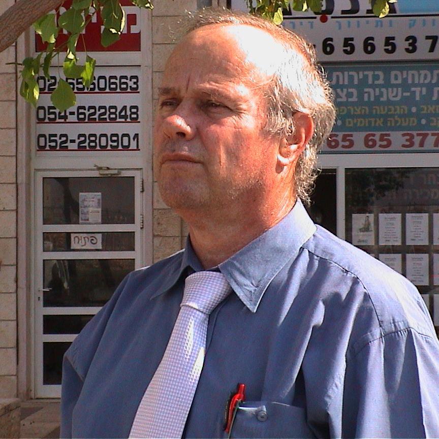 04_universe's profile picture. 