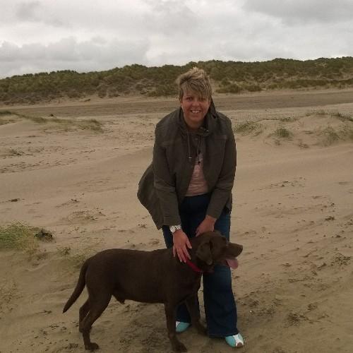 Mum to Toby my lab, fanatical LFC fan, Gorgon City, fast cars, Events Manager at Shrops Chamber most of the time! views are all mine