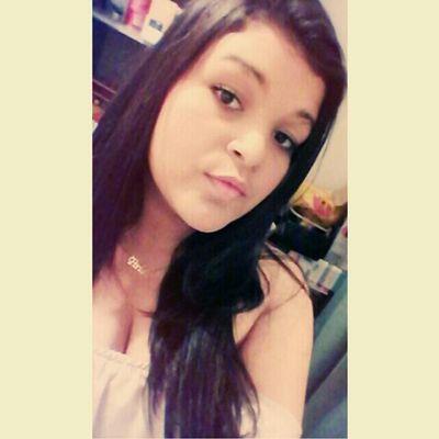 Beije. Ame. Brigue. Sorria. Sinta. Grite. Chore. Faça amigos. A vida só é uma e passa rápido, pare de deixar pra depois.