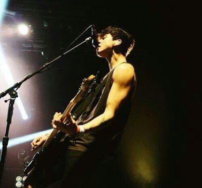 5SOS(CALUM)  High school student   ☞☞Follow me!!!!!!☜☜