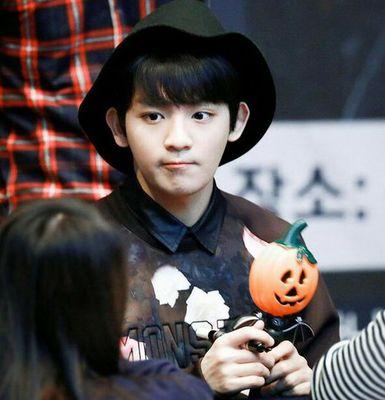 TEEN TOP's Yoo Changhyun replica-1995. 틴탑! follow the real one @T_Ricky_T