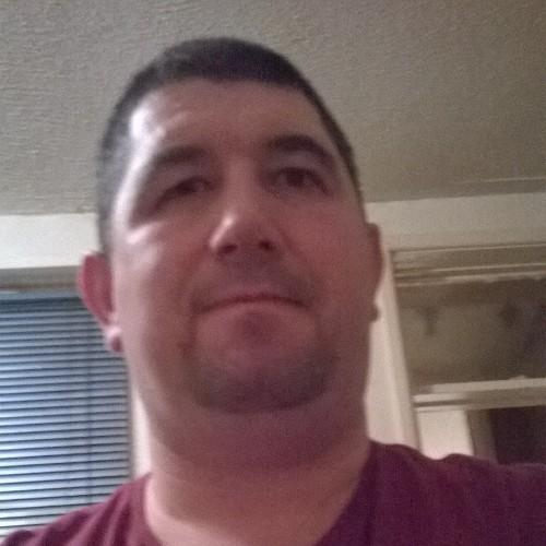 Hi i am Michael sawday aka i live in Merthyr i am in a committed relationship with my gf Ali clayton