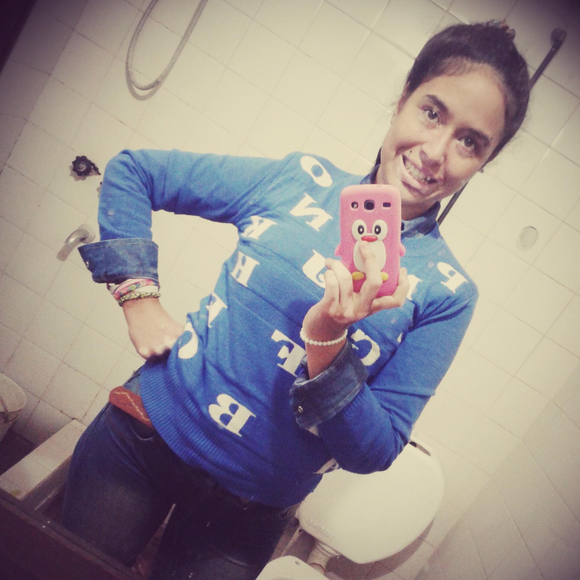 Hola como les va ?
me llamo micaela, soy buena onda.. si queres seguime y hablamos!
les dejo mi fc http://t.co/P21DGyfV si quieren agreguen.
