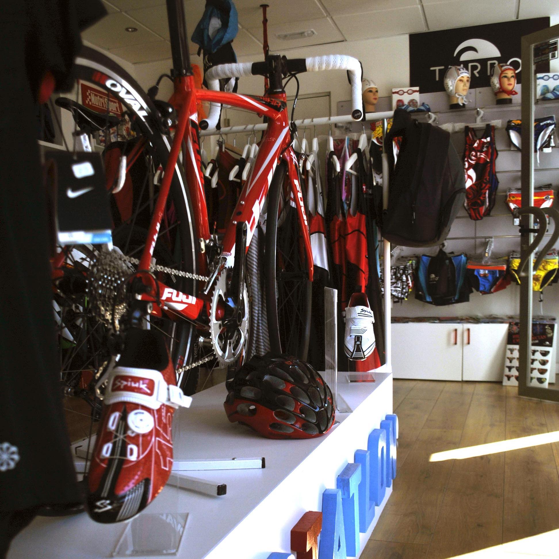 Tienda de Triatlon online especializada. Importamos artículos únicos. Visitanos.