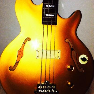 働いて、合間で音楽やってますがなかなか難しい。休みの日に寝ちゃう。難しい。寝ちゃうし龍が如くをやっちゃう。