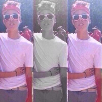 Hey guys! This is a free follow acct! Please follow @breezyespinosa