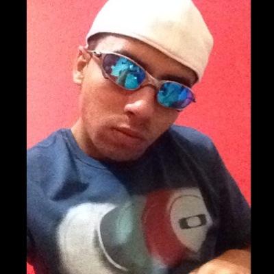 - http://t.co/SIr5ISrOdD… A inveja dos fracassados fortalece a mente de um guerreiro ♫
- http://t.co/AeeEUUJi7r
