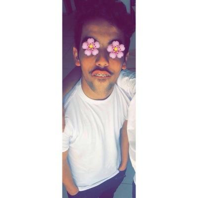 She loves Foras and she say to me she wish you Follow her .. can you FOLLOW her PLZ ? @qxrouis