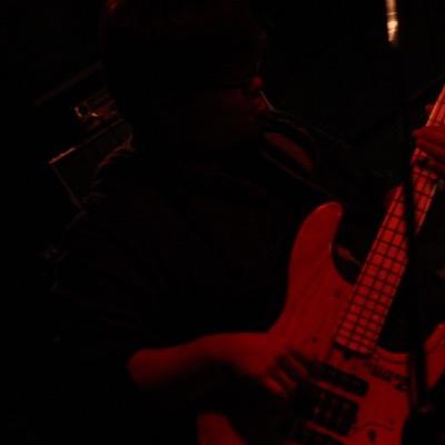 バンド組んでます！ 富山 ザ★ローカルバカンス 茨城 the cage of noise(旧 muddyroad) 基本オールジャンルで音楽聞きます！ メロコア、残響、オルタナ、ハードコアなどなど(^^)/ よかったら絡んでくださいね！